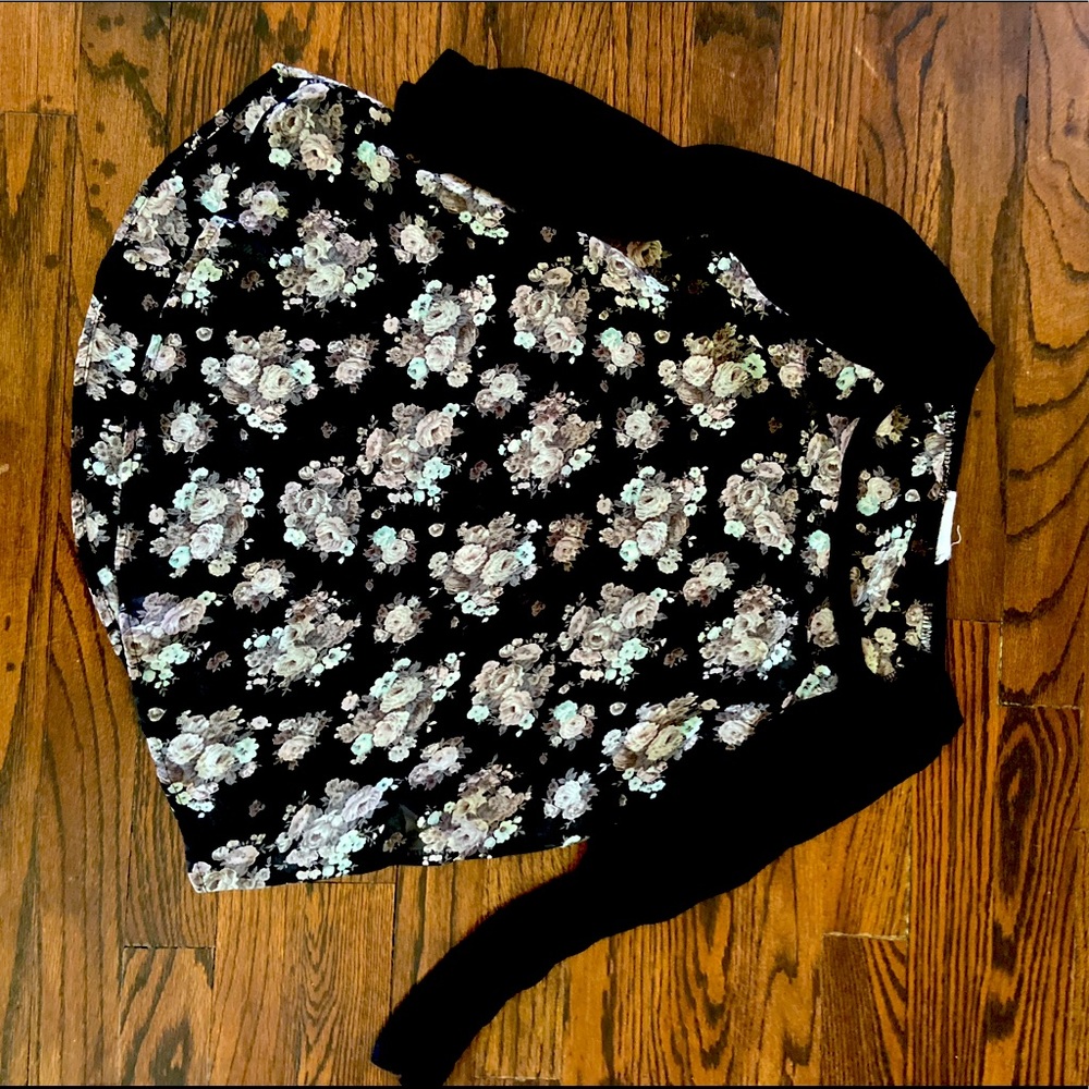 Flirty Nordstrom Lush floral top